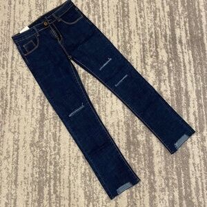 UO Destroyed Jeans 24